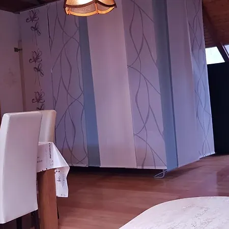 아파트 Schoene Mit Balkon Non-smoking Klosterlechfeld