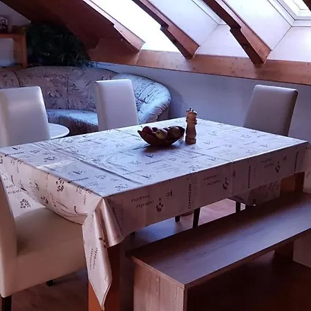 Schoene Mit Balkon Non-smoking Apartment *