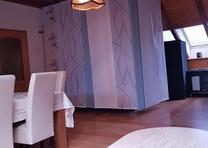 Апартаменты Schoene Mit Balkon Non-smoking Klosterlechfeld