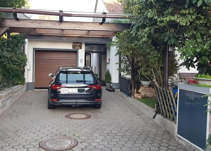 Schoene Mit Balkon Non-smoking Апартаменты Klosterlechfeld